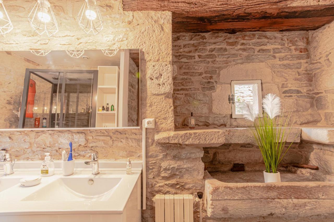 Maison En Pierres Au Coeur Du Village Medieval De Villeneuve Eksteriør billede