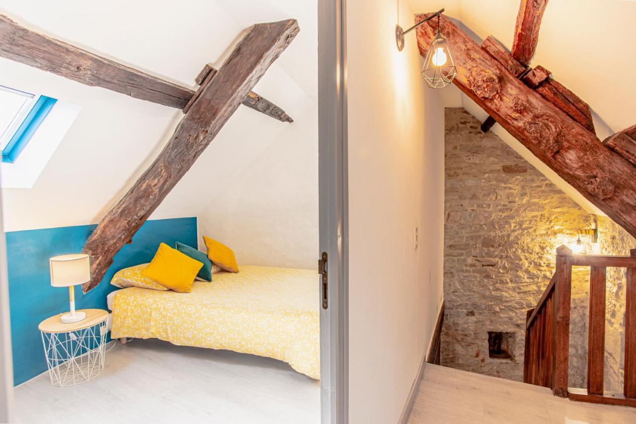 Maison En Pierres Au Coeur Du Village Medieval De Villeneuve Eksteriør billede