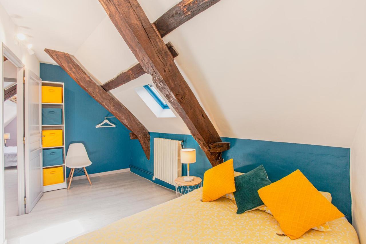 Maison En Pierres Au Coeur Du Village Medieval De Villeneuve Eksteriør billede