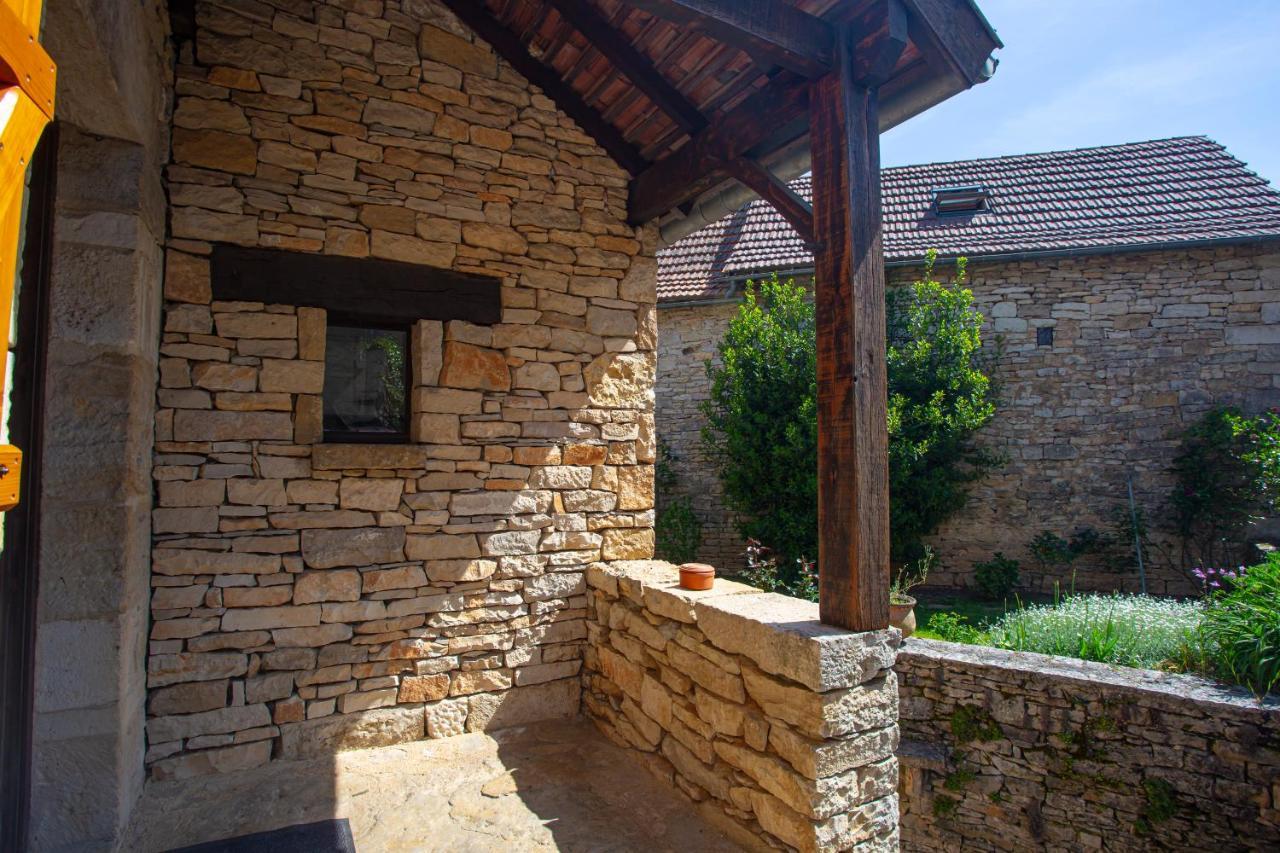 Maison En Pierres Au Coeur Du Village Medieval De Villeneuve Eksteriør billede
